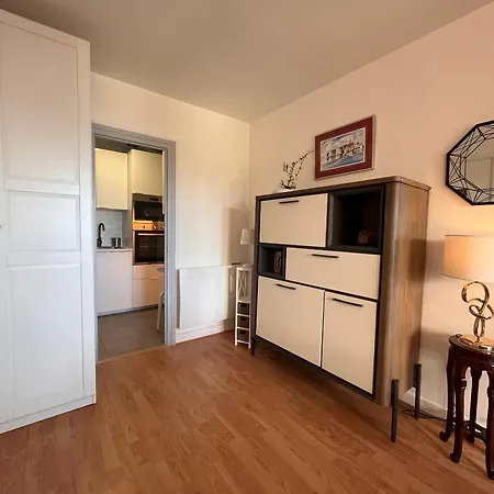 Studio Cosy Face A La Plage Avec Parking Prive A - Fr-1-239-858 Apartment *