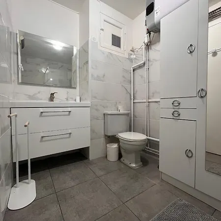 Studio Cosy Face A La Plage Avec Parking Prive A - Fr-1-239-858