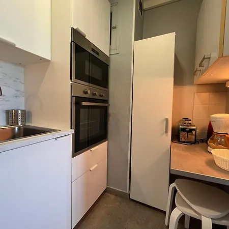 Apartment Studio Cosy Face A La Plage Avec Parking Prive A - Fr-1-239-858